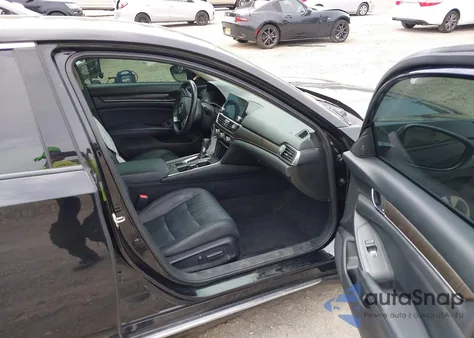 2018 Honda Accord Ex-L z USA, uszkodzony, nr VIN 1HGCV1F52JA161261